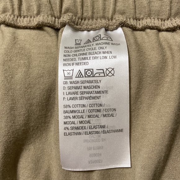 Anybody Cozy Knit Cargo Jogger Pants - Picture 4 of 11